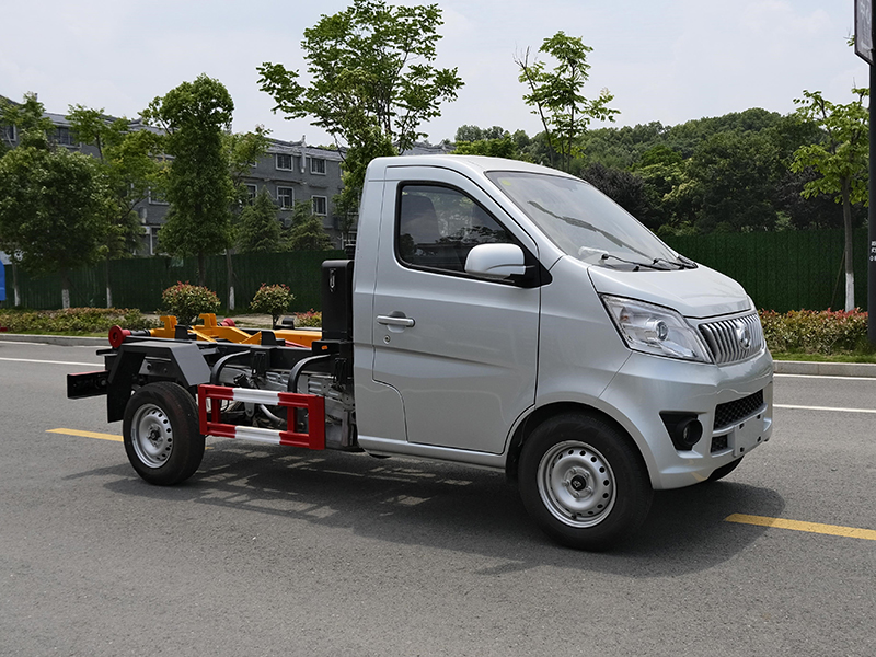 長(zhǎng)安2900勾臂垃圾車