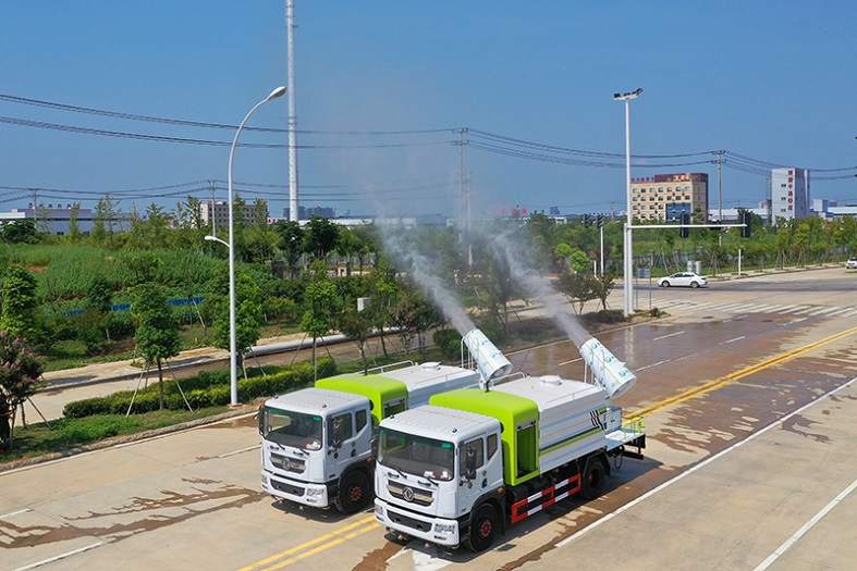 東風(fēng)D9國六10噸方罐多功能抑塵車